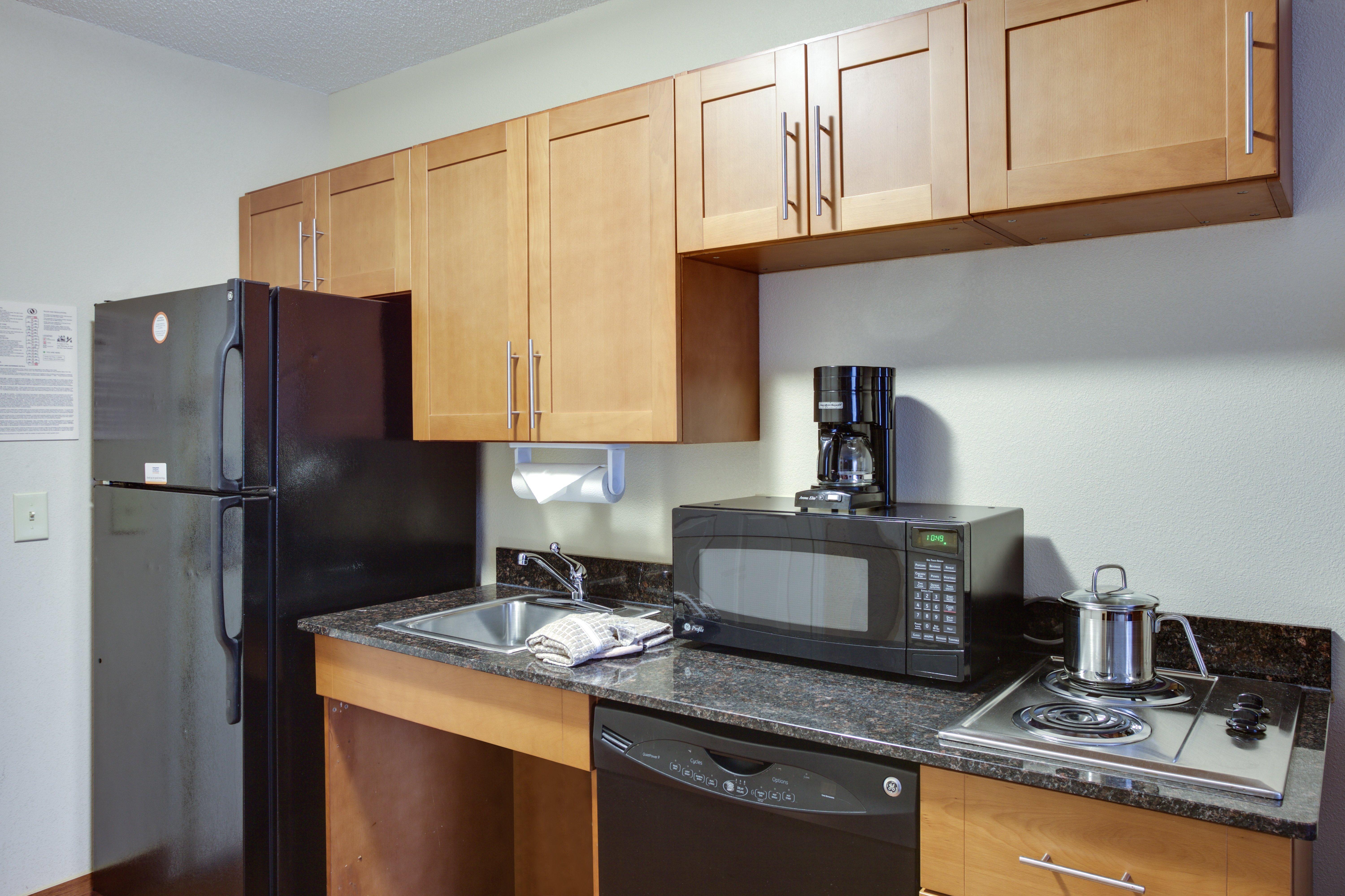 Candlewood Suites Richmond Airport By Ihg Сандстон Экстерьер фото