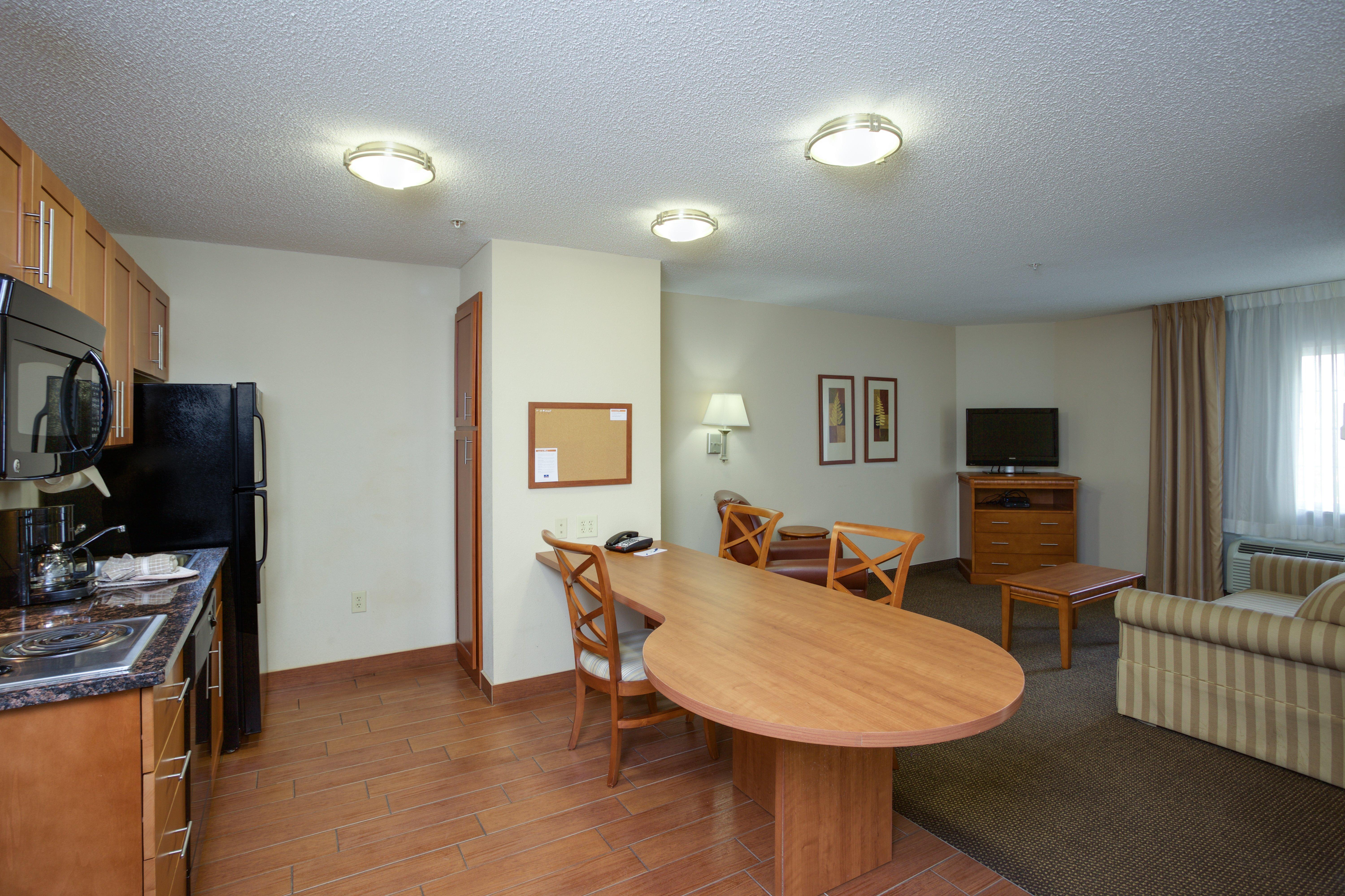 Candlewood Suites Richmond Airport By Ihg Сандстон Экстерьер фото