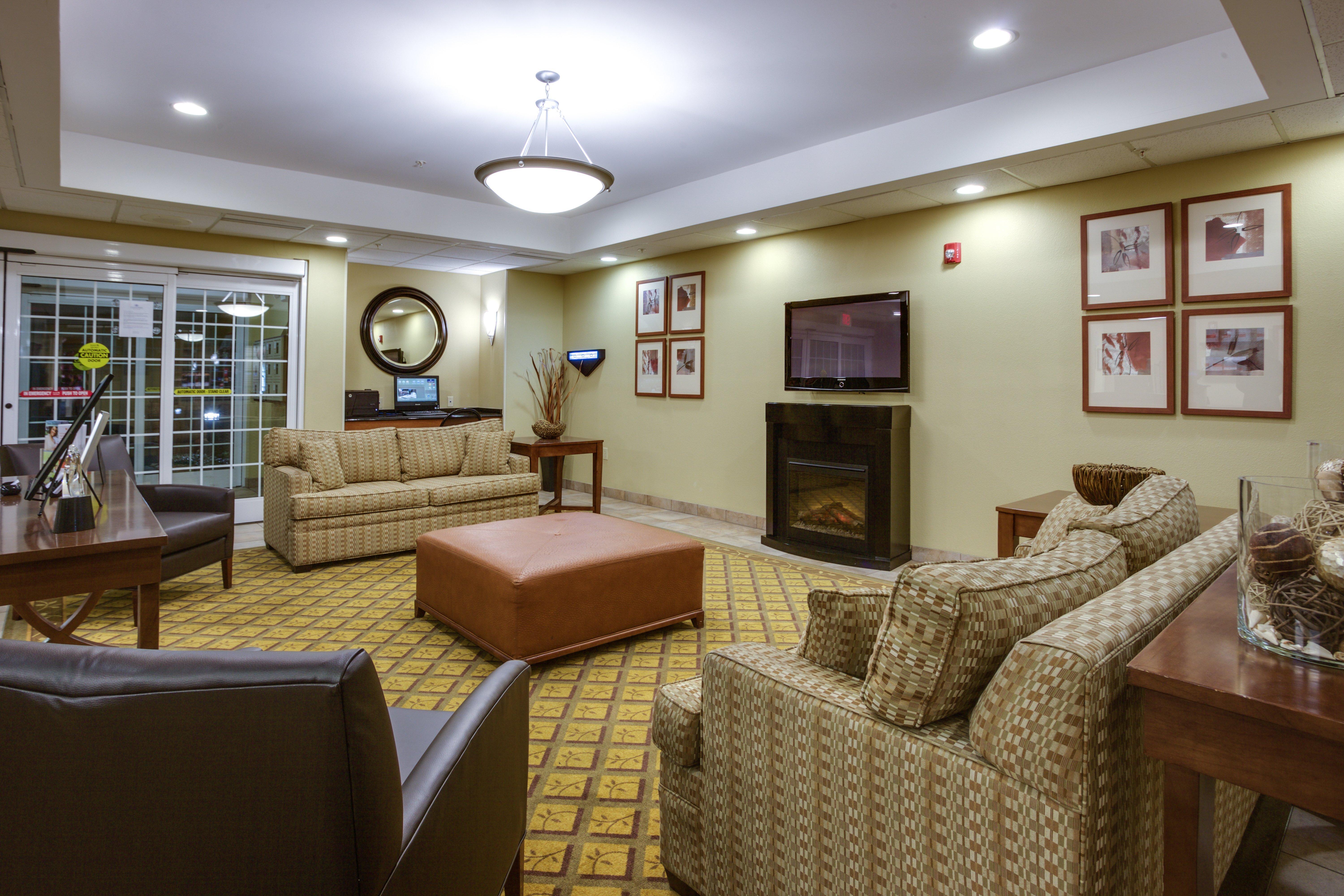 Candlewood Suites Richmond Airport By Ihg Сандстон Экстерьер фото