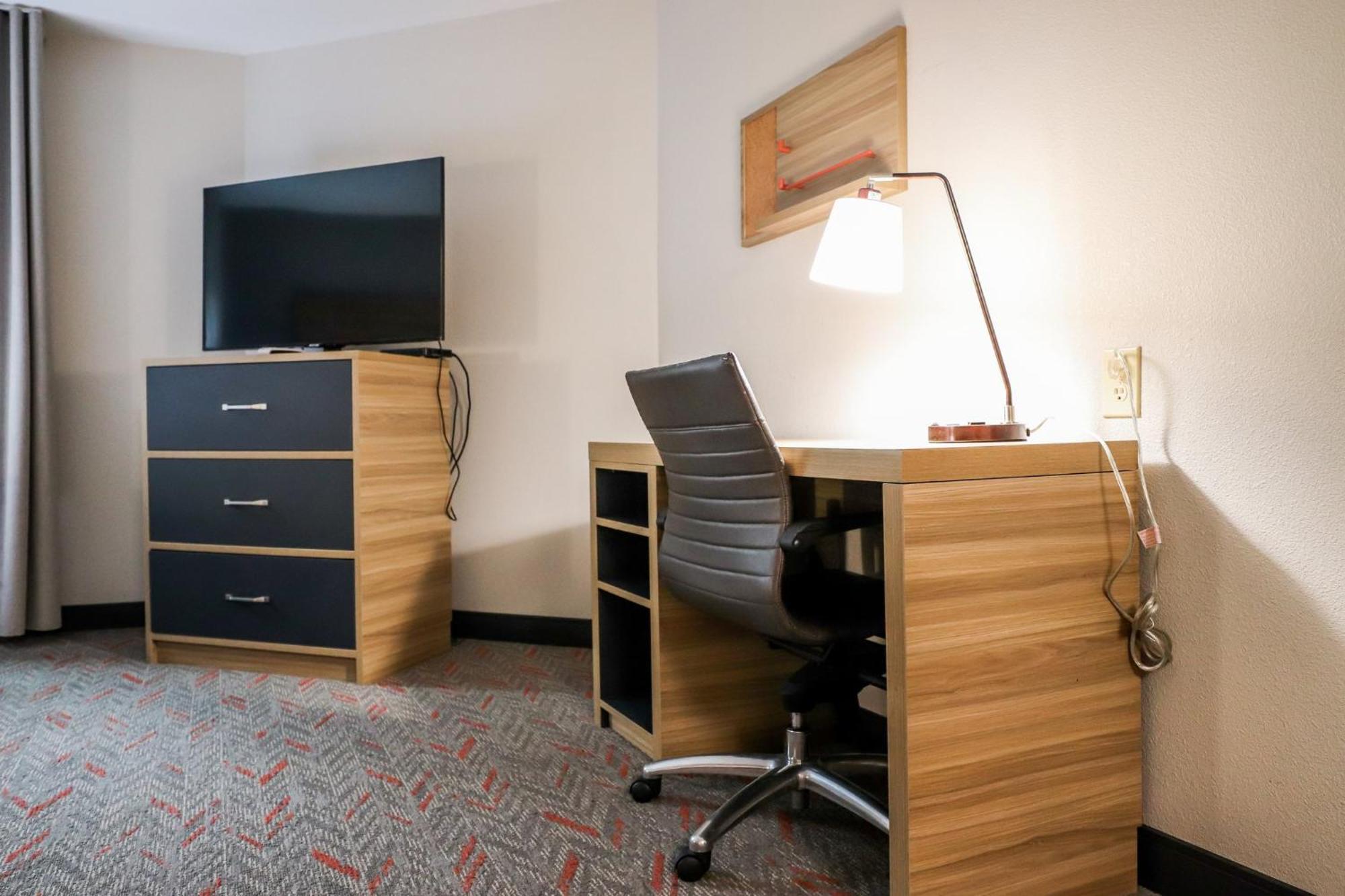 Candlewood Suites Richmond Airport By Ihg Сандстон Экстерьер фото