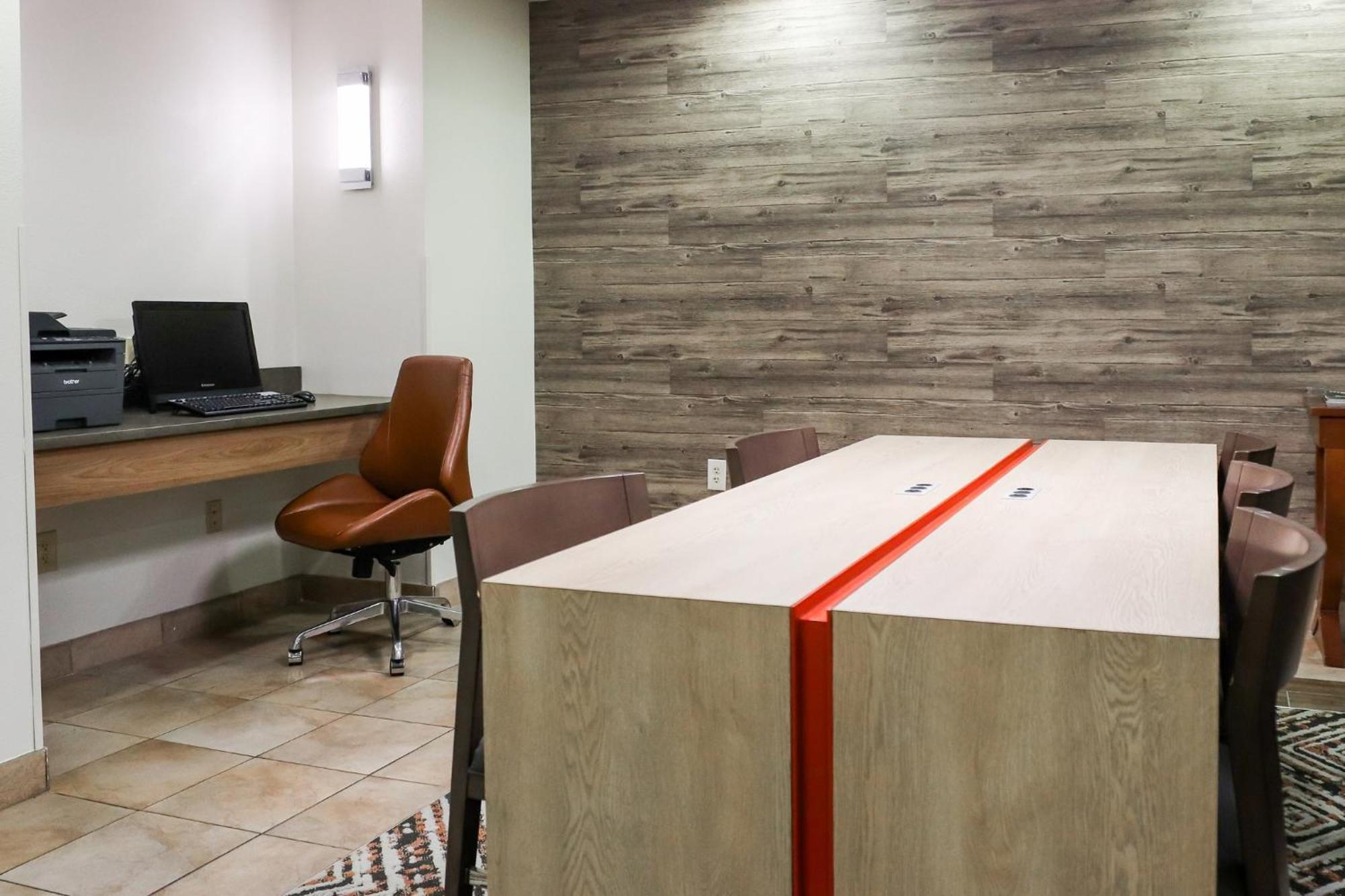 Candlewood Suites Richmond Airport By Ihg Сандстон Экстерьер фото