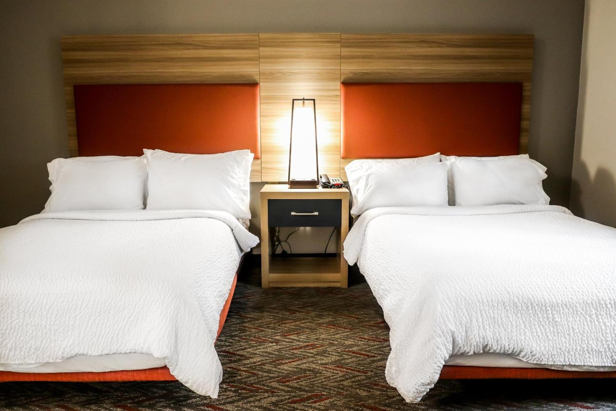 Candlewood Suites Richmond Airport By Ihg Сандстон Экстерьер фото