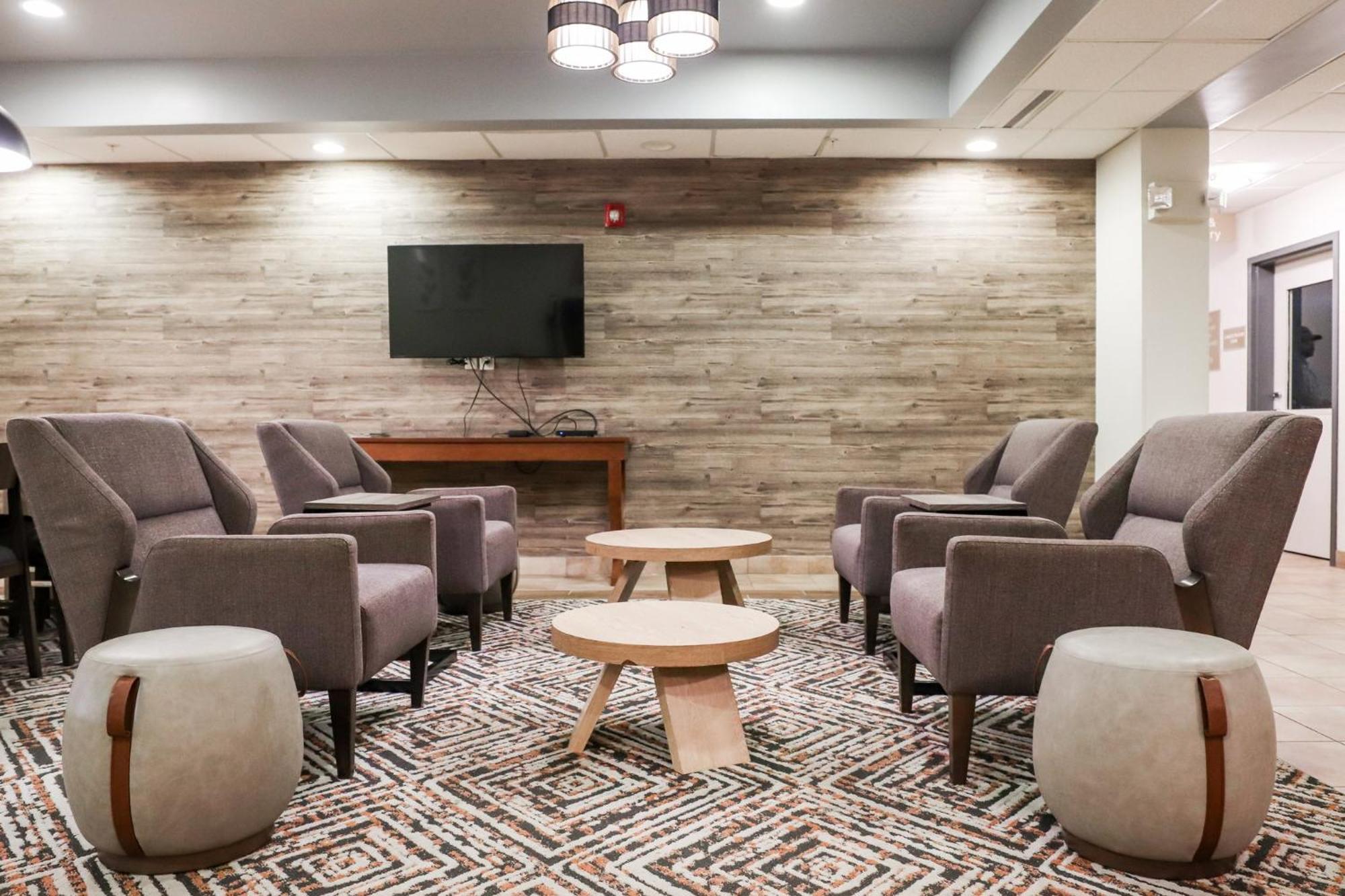 Candlewood Suites Richmond Airport By Ihg Сандстон Экстерьер фото
